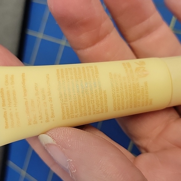 LANEIGE Lip Glowy Balm in Vanilla 10g New - Picture 2 of 2